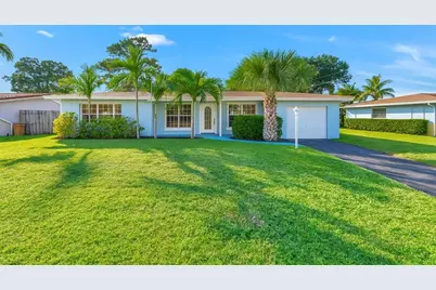 827 SE 10th Ter, Deerfield Beach, FL 33441 - Photo 1