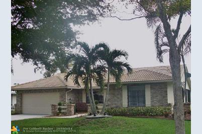 10728 NW 21st Pl - Photo 1