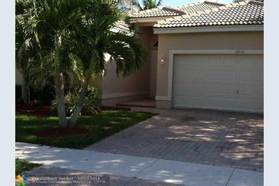 11700 NW 48th St - Photo 1