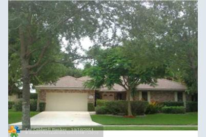 1257 NW 114th Ave - Photo 1