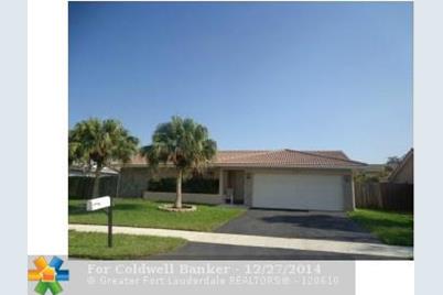 7904 NW 18th Pl - Photo 1