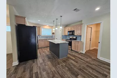 8082 Sleepy Bay Boulevard, Navarre, FL 32566 - Photo 3