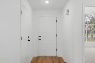 811 Boulevard De L'Orleans, Mary Esther, FL 32569 - Photo 33