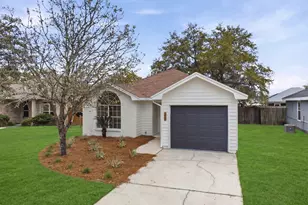 811 Boulevard De L'Orleans, Mary Esther, FL 32569 - Photo 1