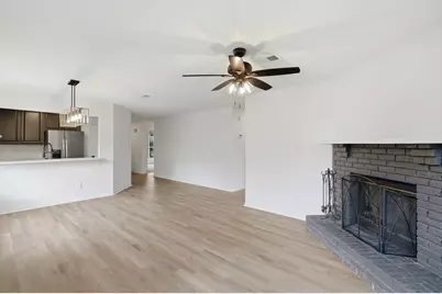 811 Boulevard De L'orleans, Mary Esther, FL 32569 - Photo 13