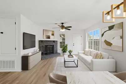 811 Boulevard De L'orleans, Mary Esther, FL 32569 - Photo 5