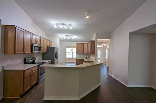 9768 Parker Lake Cir, Navarre, FL 32566 - Photo 15