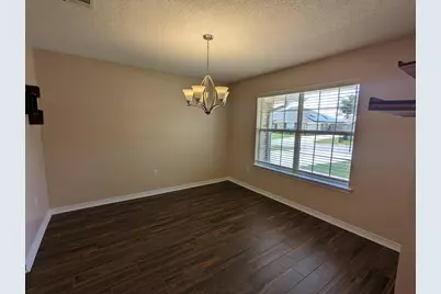 9768 Parker Lake Circle, Navarre, FL 32566 - Photo 5