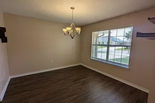 9768 Parker Lake Cir, Navarre, FL 32566 - Photo 5