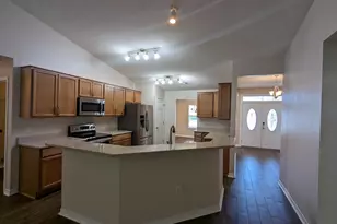 9768 Parker Lake Cir, Navarre, FL 32566 - Photo 11