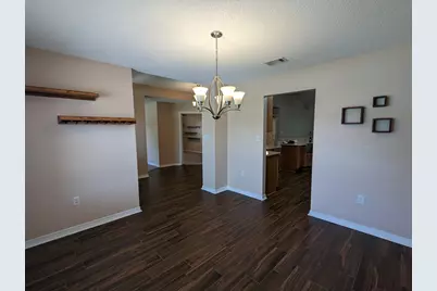 9768 Parker Lake Circle, Navarre, FL 32566 - Photo 7