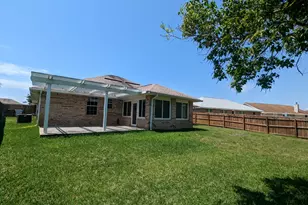 9768 Parker Lake Cir, Navarre, FL 32566 - Photo 37