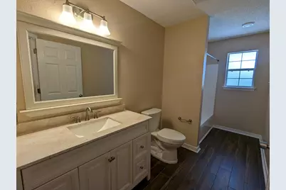 9768 Parker Lake Circle, Navarre, FL 32566 - Photo 21