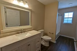 9768 Parker Lake Cir, Navarre, FL 32566 - Photo 21