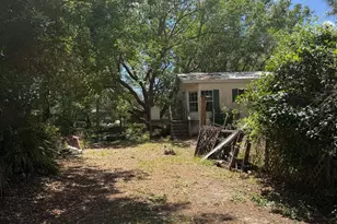 6709 Betty Ln, Navarre, FL 32566 - Photo 9