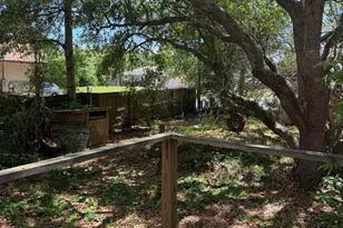 6709 Betty Ln, Navarre, FL 32566 - Photo 13