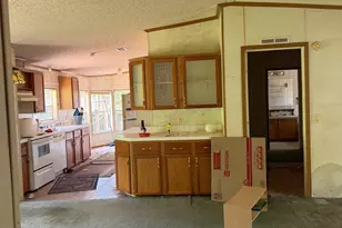 6709 Betty Ln, Navarre, FL 32566 - Photo 11