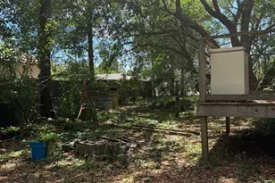 6709 Betty Ln, Navarre, FL 32566 - Photo 7