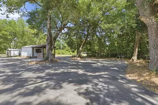 6902 Santa Clara Dr, Navarre, FL 32566 - Photo 11