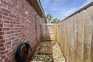 1903 Coast Ct, Gulf Breeze, FL 32563 - Photo 43