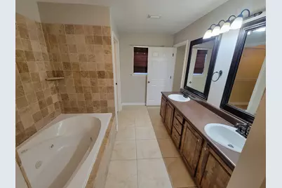 7288 Mossy Oaks Court, Navarre, FL 32566 - Photo 19