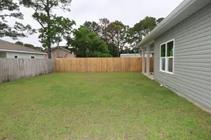 2151 Paloma St, Navarre, FL 32566 - Photo 3