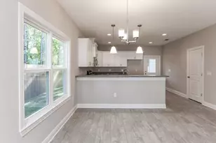 9946 Mariposa St, Navarre, FL 32566 - Photo 5