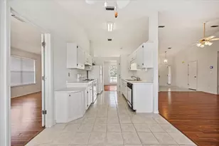 6435 Flagler Dr, Gulf Breeze, FL 32563 - Photo 9