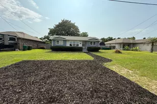114 Ridgewood Ave, Mary Esther, FL 32569 - Photo 1