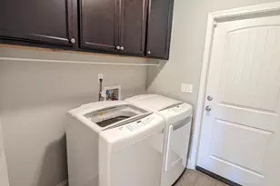 1827 Sundown Dr, Navarre, FL 32566 - Photo 9