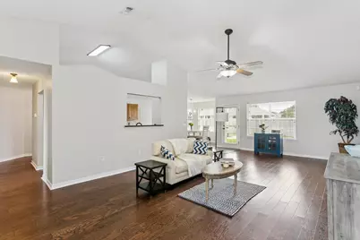 2298 Heritage Circle, Navarre, FL 32566 - Photo 7