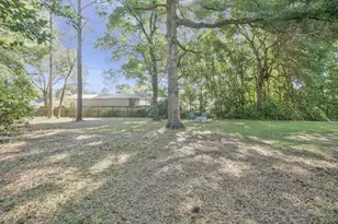 5708 Bentley Cir, Milton, FL 32570 - Photo 45