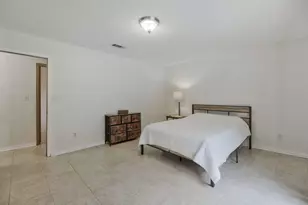5708 Bentley Cir, Milton, FL 32570 - Photo 25