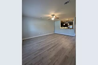 7325 Emily Magnolia Court, Navarre, FL 32566 - Photo 9