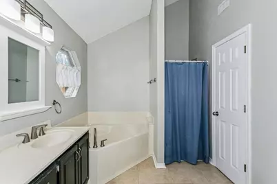 9911 Orion Lake Circle, Navarre, FL 32566 - Photo 17