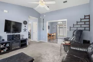 1920 Presidio St, Navarre, FL 32566 - Photo 5