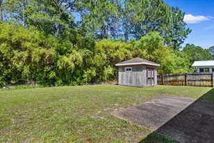 8586 Wilburn Cove, Navarre, FL 32566 - Photo 25