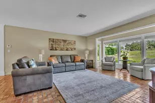 209 Shoreline Dr, Gulf Breeze, FL 32561 - Photo 5