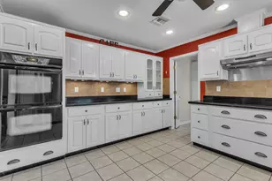 209 Shoreline Dr, Gulf Breeze, FL 32561 - Photo 11