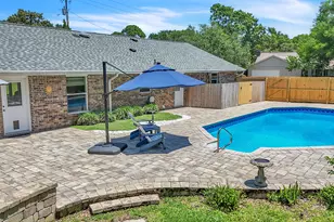 209 Shoreline Dr, Gulf Breeze, FL 32561 - Photo 29