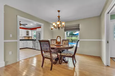 209 Shoreline Drive, Gulf Breeze, FL 32561 - Photo 9