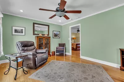 209 Shoreline Drive, Gulf Breeze, FL 32561 - Photo 15