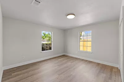 601 E Scott Street E, Pensacola, FL 32503 - Photo 21