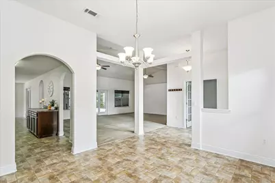 2021 Pelican Lane, Navarre, FL 32566 - Photo 9