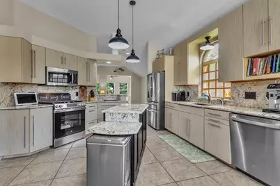 921 Shalimar Point Drive, Shalimar, FL 32579 - Photo 11