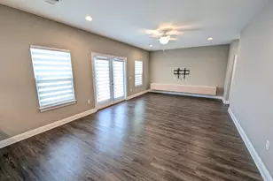 2335 Hadleigh Hills Ct, Navarre, FL 32566 - Photo 11