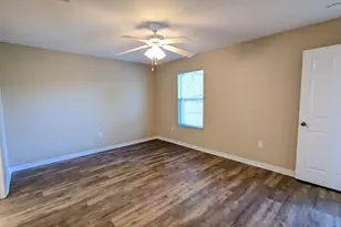 8237 Nevada St, Navarre, FL 32566 - Photo 11