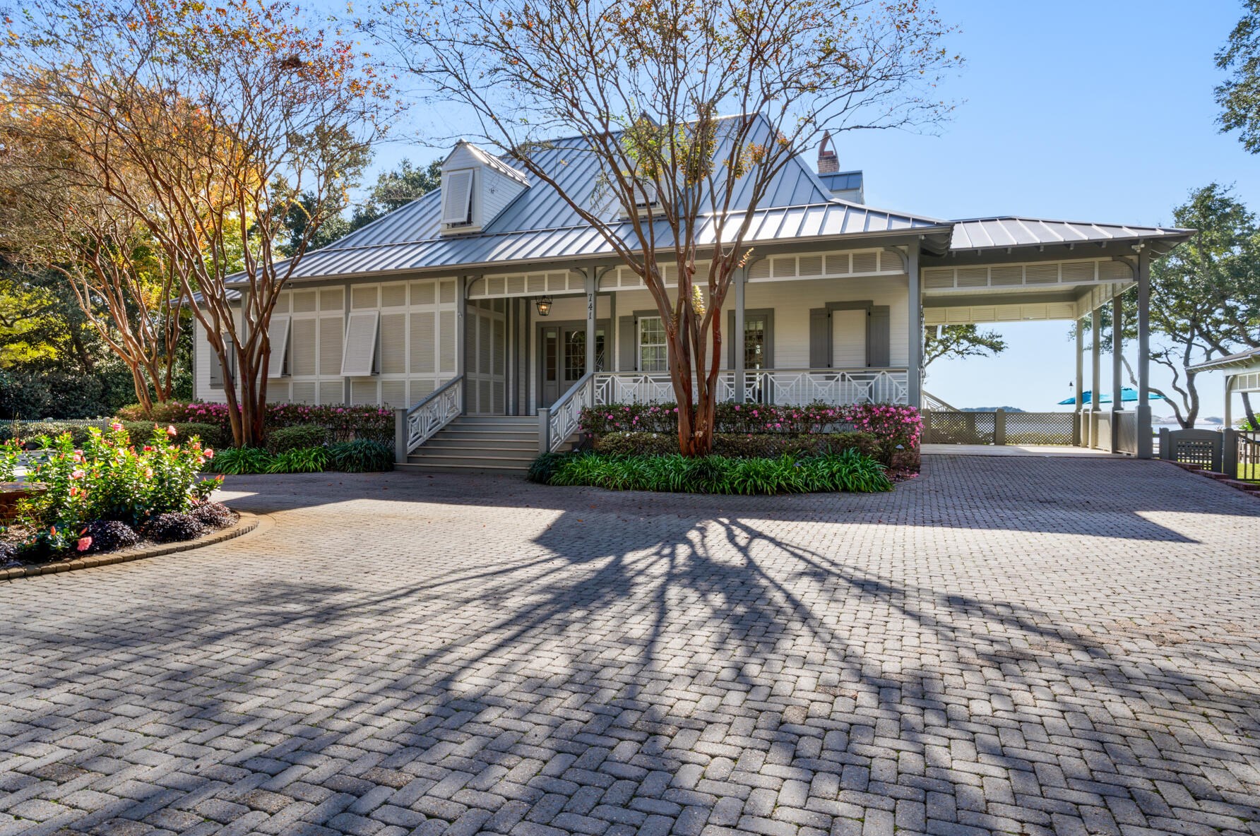 741 Miracle Strip Pkwy, Mary Esther FL  32569-1841 exterior