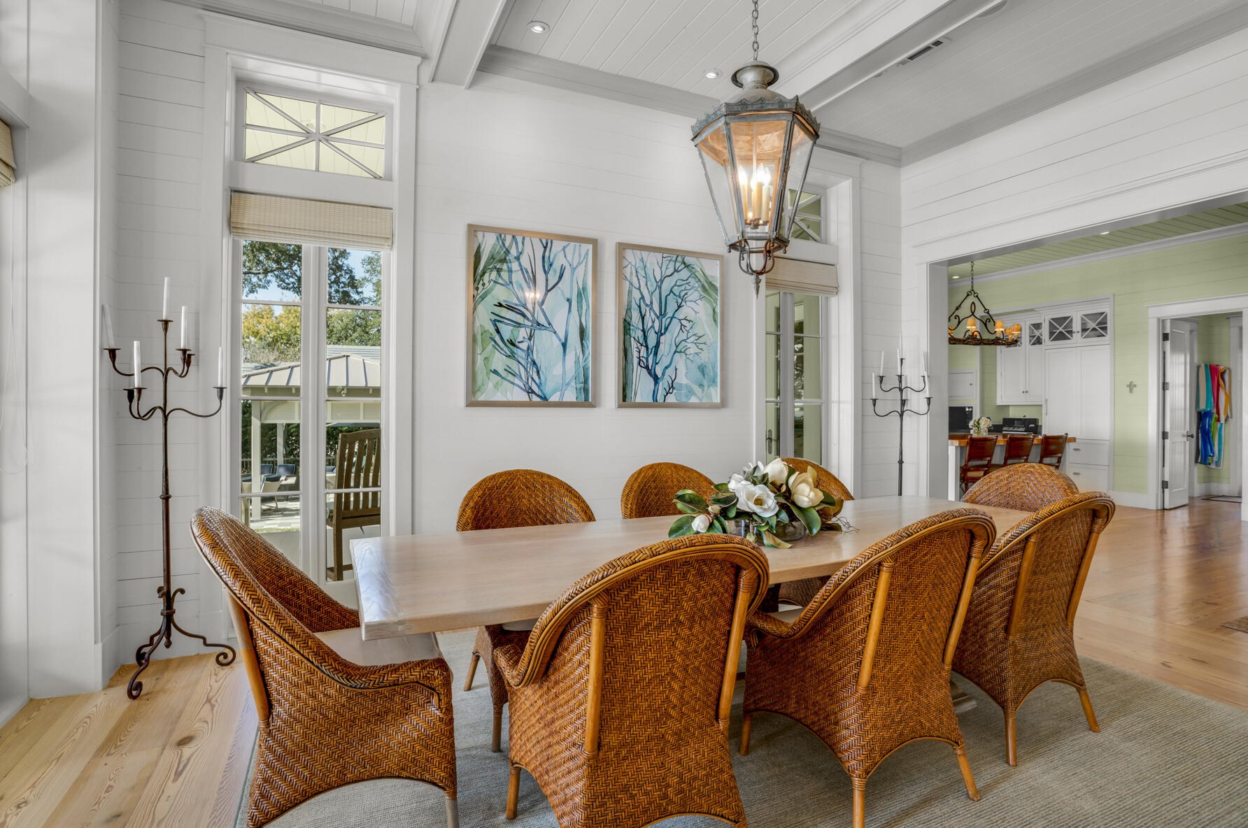 741 Miracle Strip Pkwy, Mary Esther FL  32569-1841 exterior