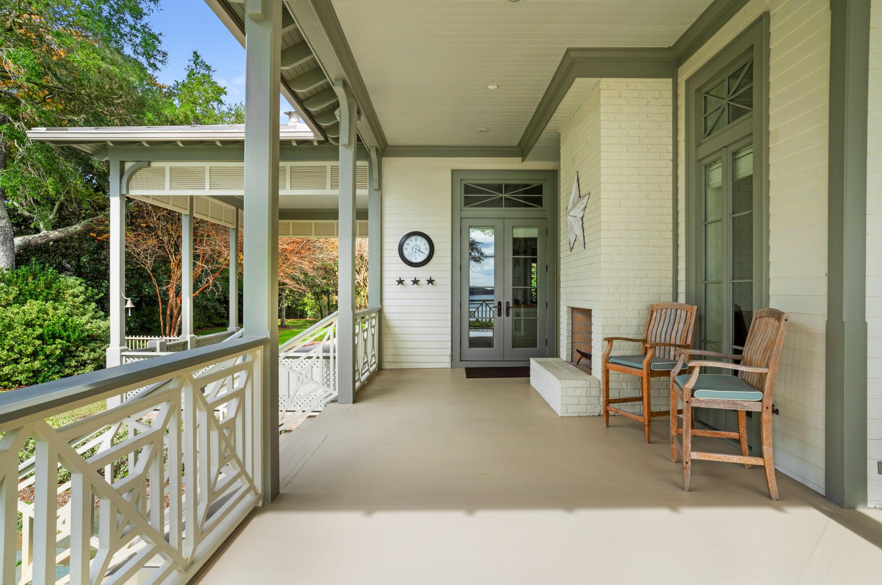 741 Miracle Strip Pkwy, Mary Esther FL  32569-1841 exterior